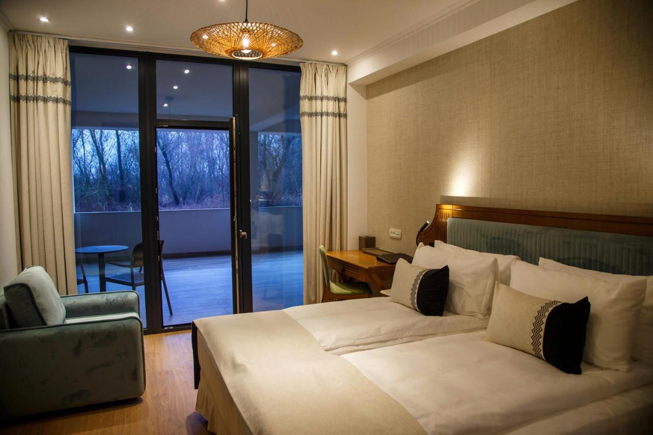 New Egreta Resort Dunavatu de Jos Ngoại thất bức ảnh